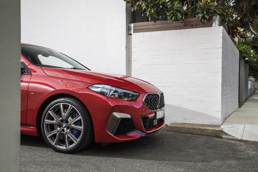 Детали экстерьера BMW M235i xDrive Gran Coupe (F44) 2019 года  (AU) (фото 17 из 40)